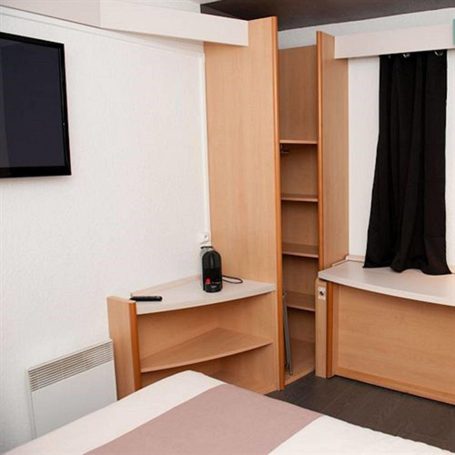 Egg Hotel Gonesse Zewnętrze zdjęcie
