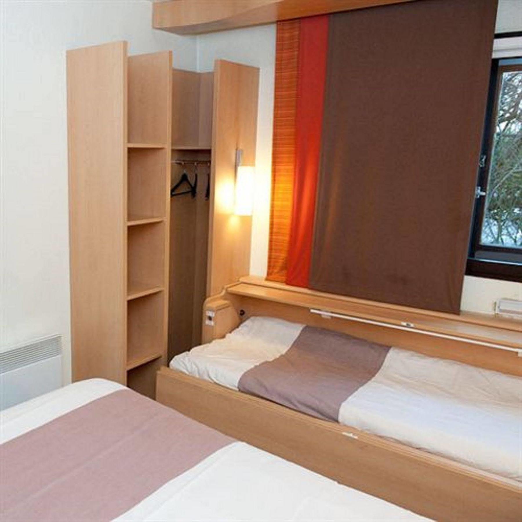 Egg Hotel Gonesse Zewnętrze zdjęcie