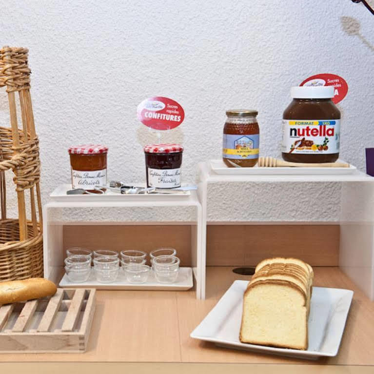 Egg Hotel Gonesse Zewnętrze zdjęcie